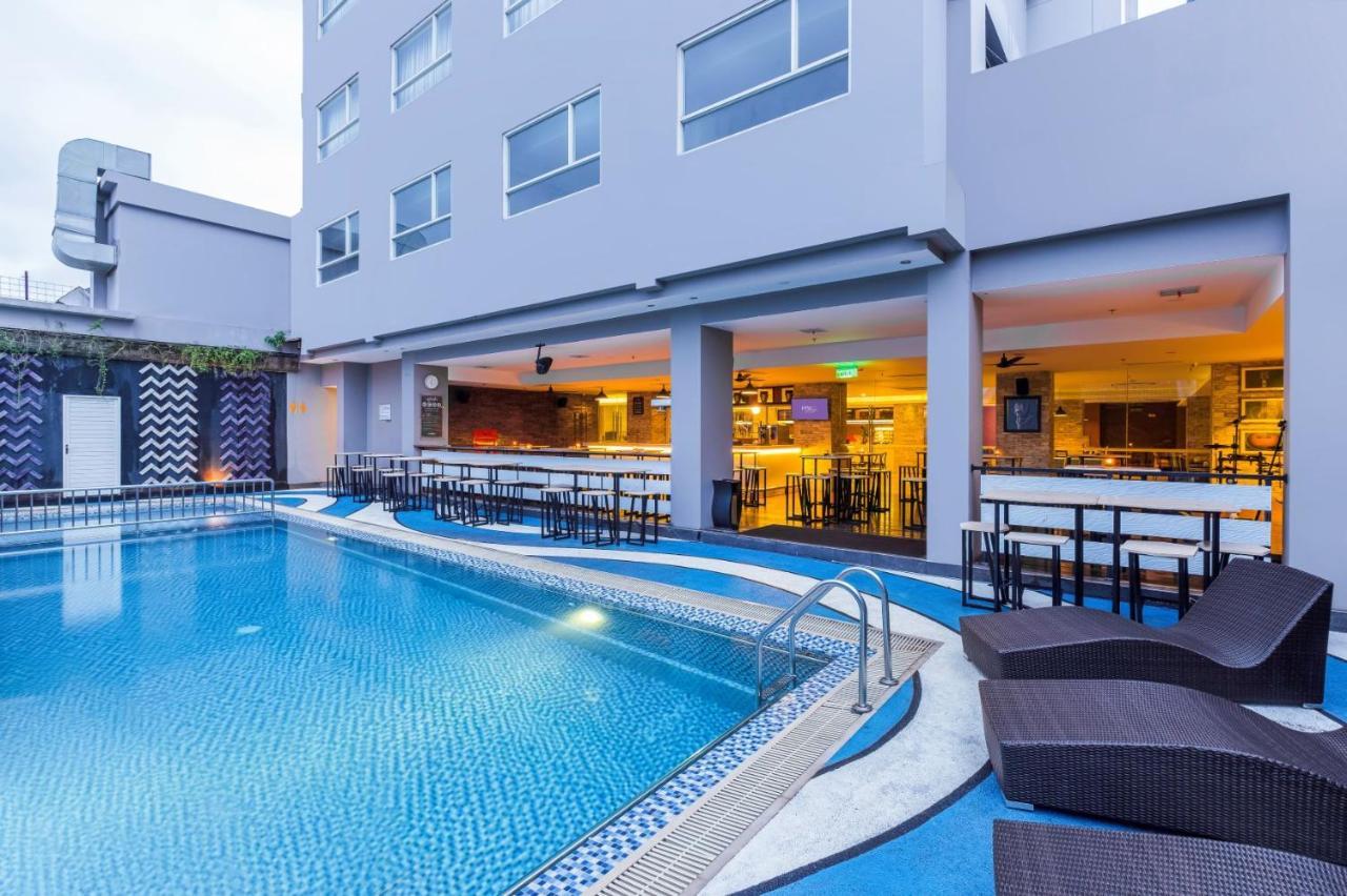 Royal Bay Hotel Makasar Zewnętrze zdjęcie