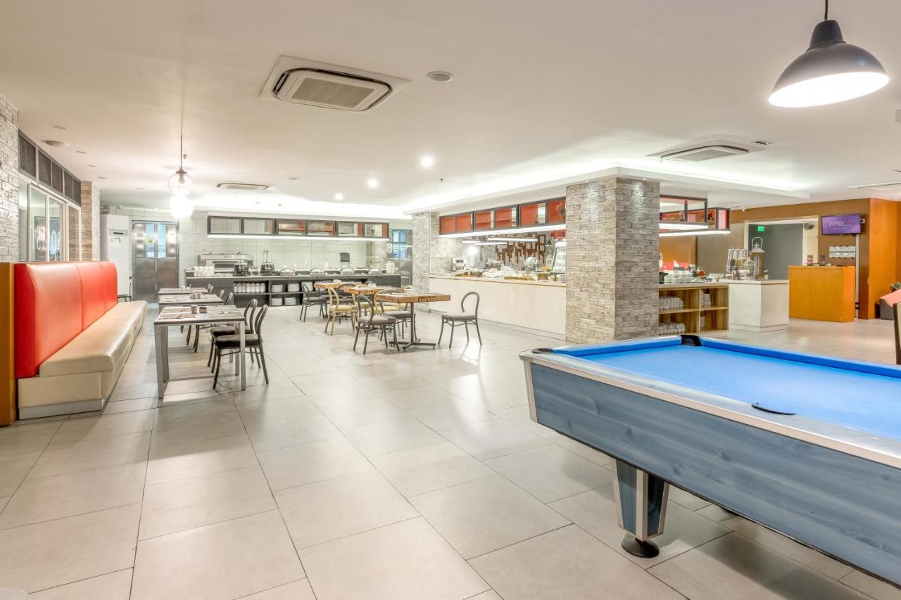 Royal Bay Hotel Makasar Zewnętrze zdjęcie